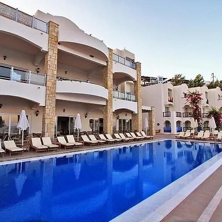 Hotell Middle Town 4*