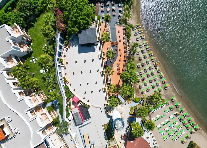 Hotel Middle Town 4*